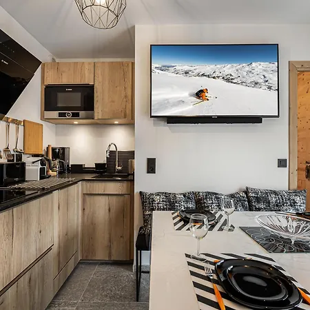 Moderne A Pour 4 Pers, Proche Piste, Parking Et Wifi Inclus - Fr-1-563-69 Apartment *