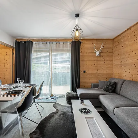 Apartment Moderne A Pour 4 Pers, Proche Piste, Parking Et Wifi Inclus - Fr-1-563-69 Courchevel