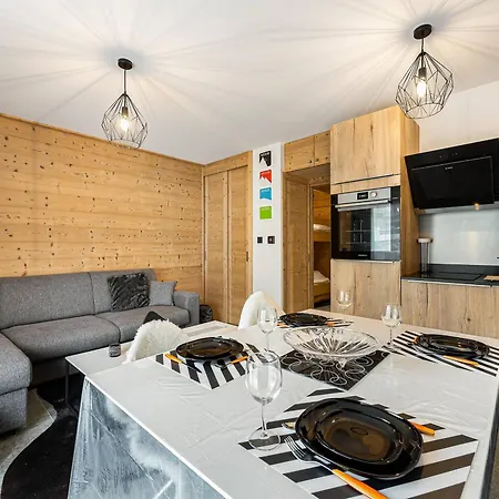 Moderne A Pour 4 Pers, Proche Piste, Parking Et Wifi Inclus - Fr-1-563-69